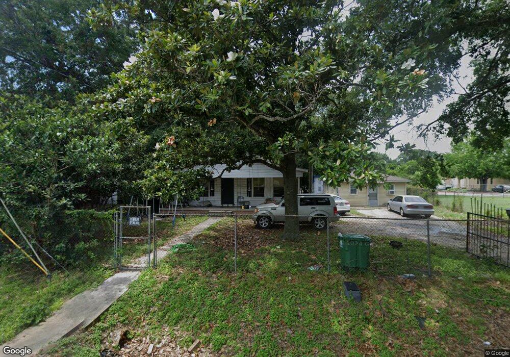 838 Ringold St, Houston, TX 77088 - photo 1