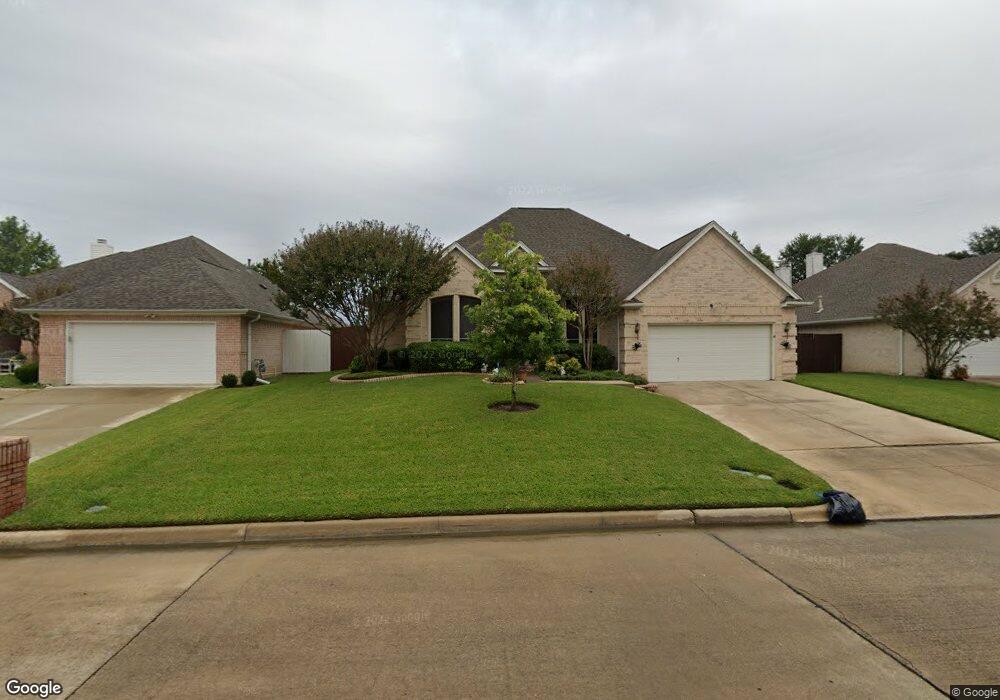 724 Bent Tree Ct, Hurst, TX 76054 - photo 1