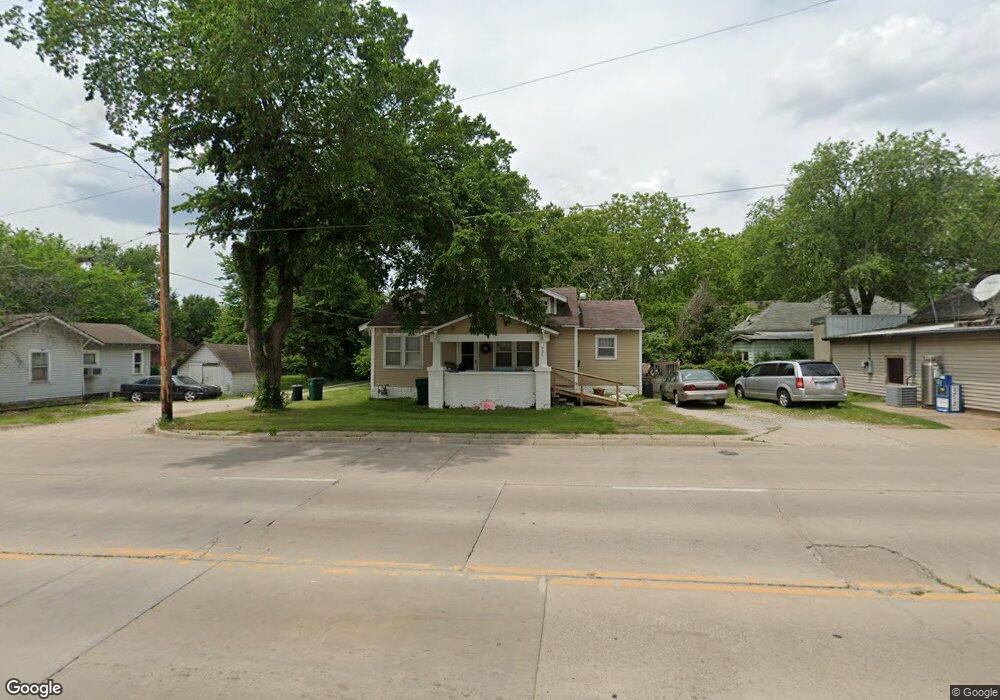 907 S 16th St, Parsons, KS 67357 - photo 1