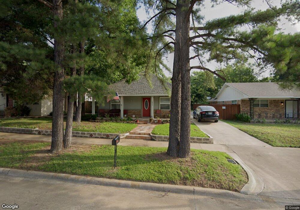 1015 W Crawford St, Denison, TX 75020 - photo 1
