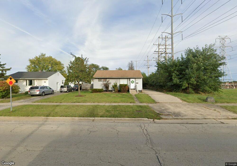 1821 N Mcaree Rd, Waukegan, IL 60087 - photo 1