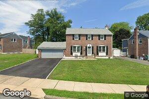 2911 Wakefield Dr, Holmes, PA 19043