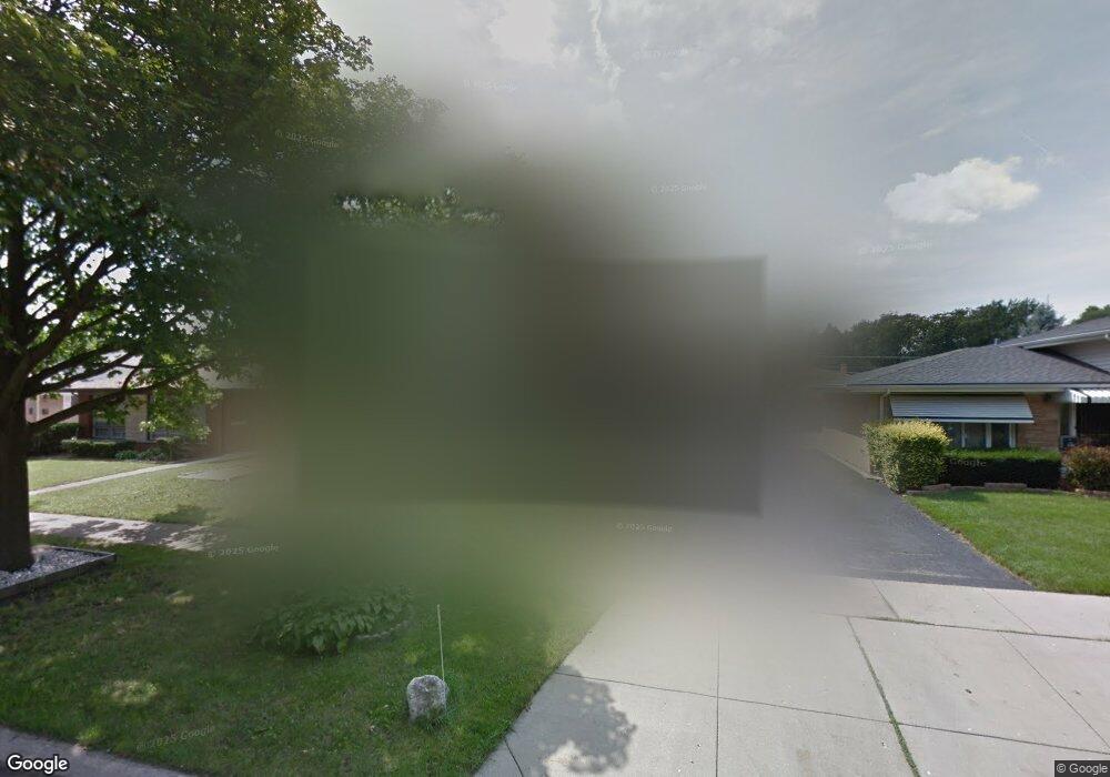 2116 Eastview Dr, Des Plaines, IL 60018 - photo 1