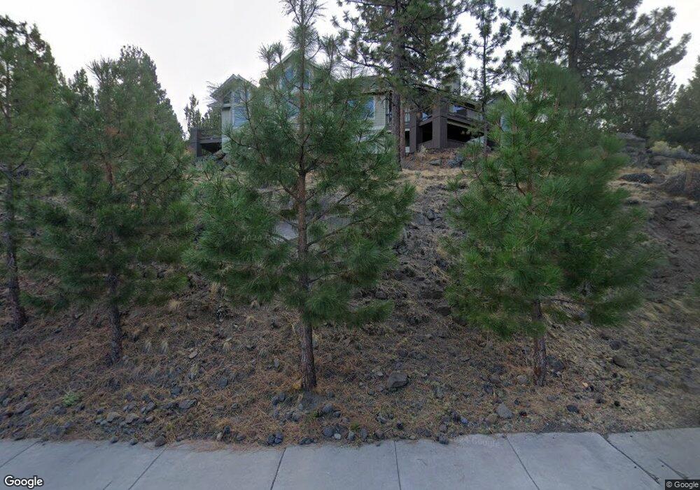 3345 NW Panorama Dr unit Share 8, Bend, OR 97701 - photo 1