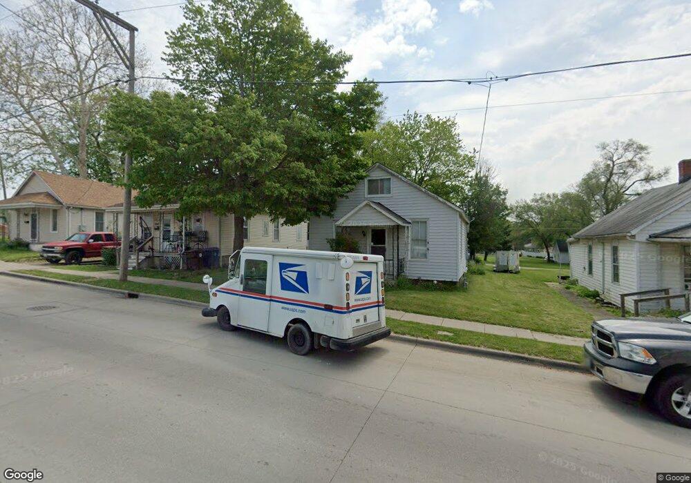 616 S Kickapoo St, Lincoln, IL 62656 - photo 1