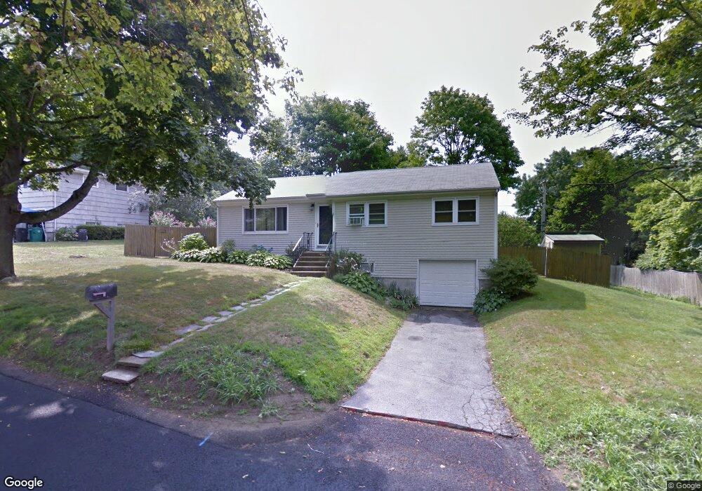 13 Concord Dr, Middletown, RI 02842 - photo 1