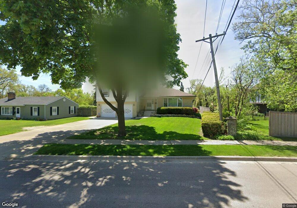 1608 Manchester Rd, Wheaton, IL 60187 - photo 1