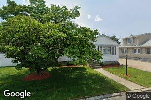 18 Casino Ave, Cranston, RI 02920