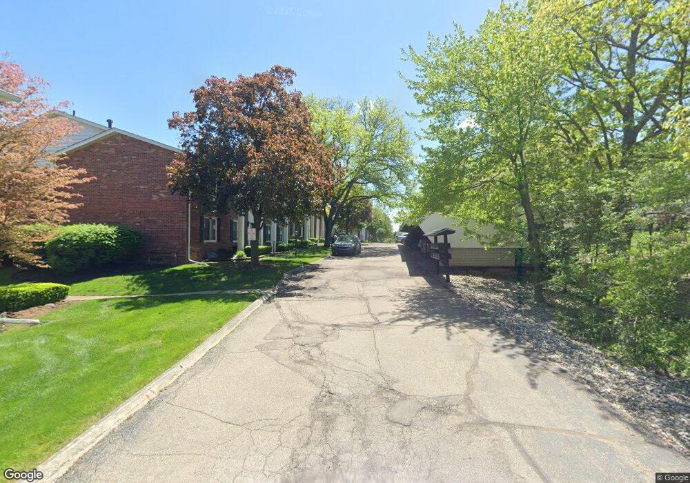 2442 Mulberry Square unit 2442 40, Bloomfield Hills, MI 48302 - photo 1