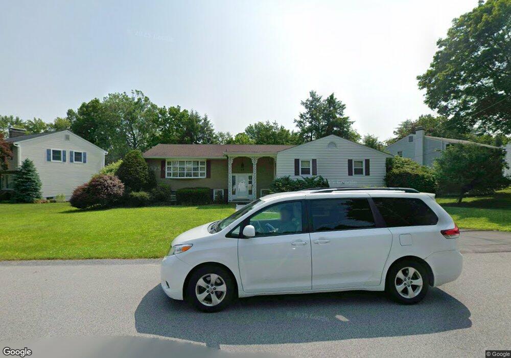 17 Manor Way, Poughkeepsie, NY 12603 - photo 1