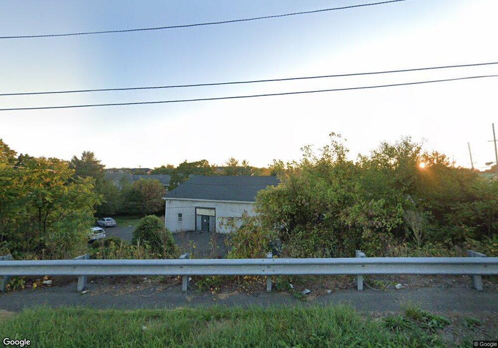 679 Thompson Ave, Bound Brook, NJ 08805 - photo 1