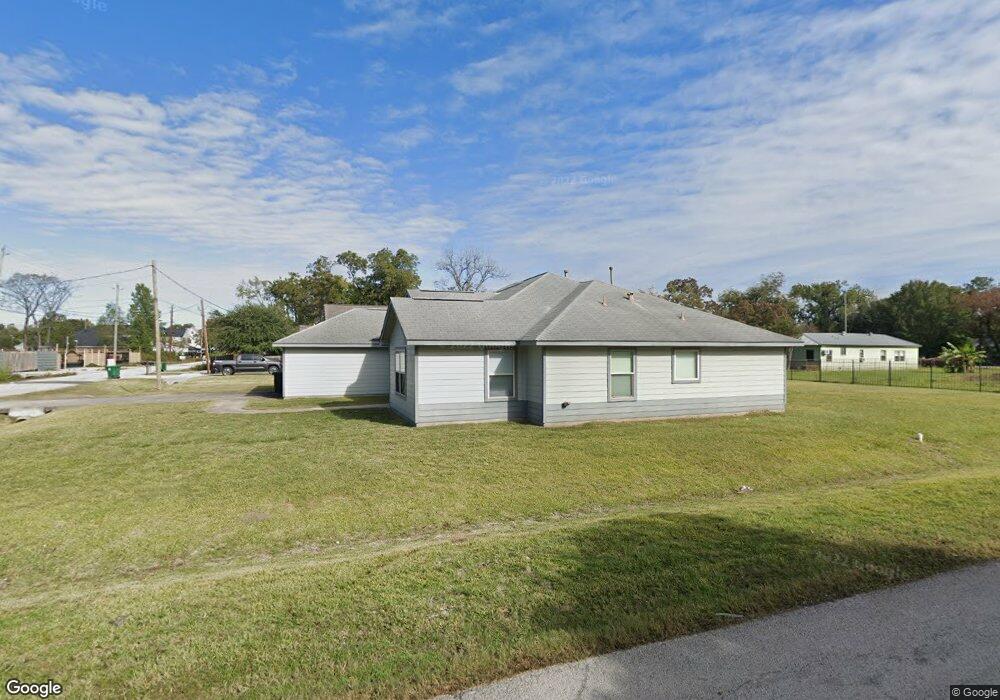 8302 Observatory St, Houston, TX 77088 - photo 1