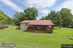 400 White Oak St, Stonefort, IL 62987