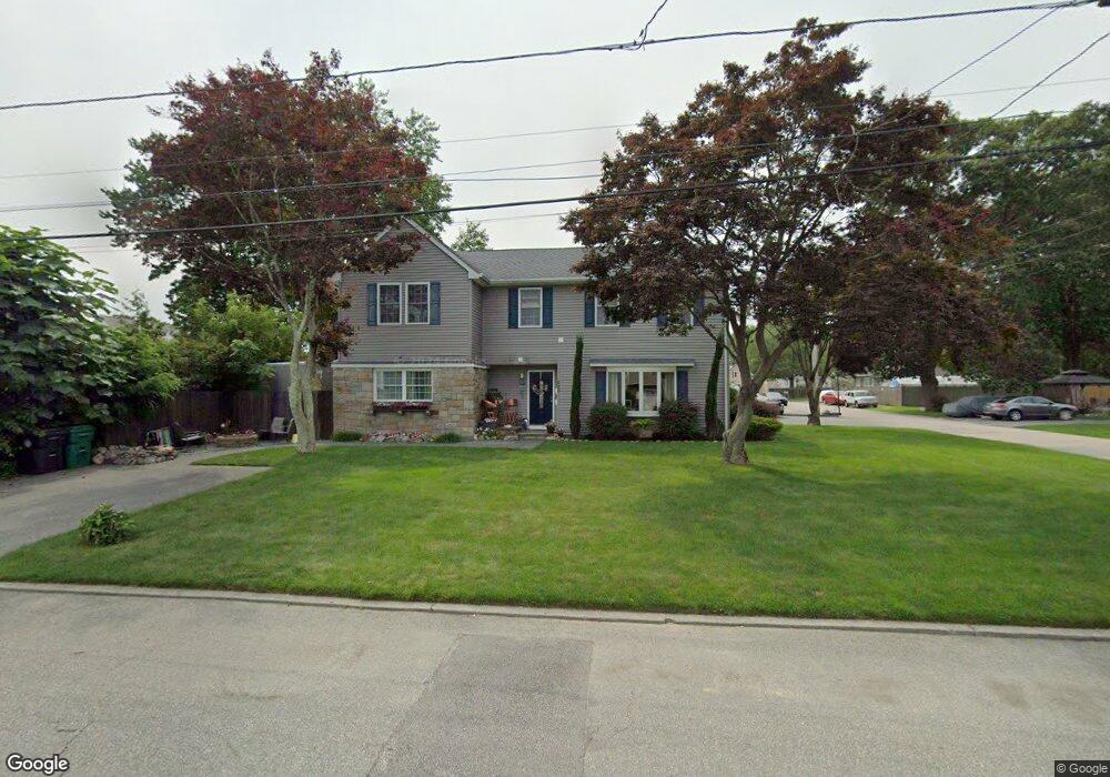 295 Pequot Ave, Warwick, RI 02889 - photo 1