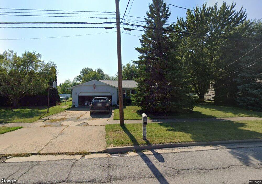 750 Harris Rd, Sheffield Lake, OH 44054 - photo 1