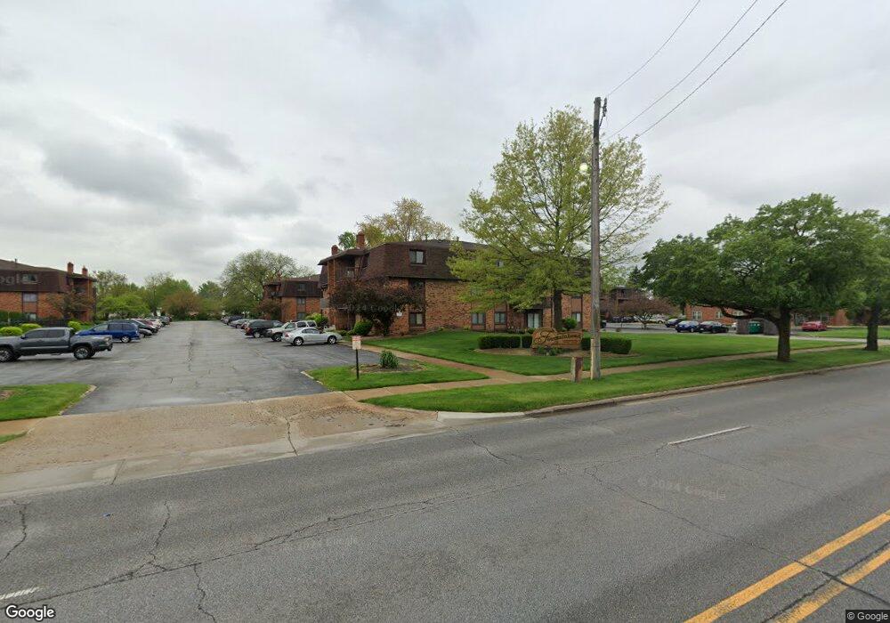 933 W Glen Park Ave unit 302, Griffith, IN 46319 - photo 1