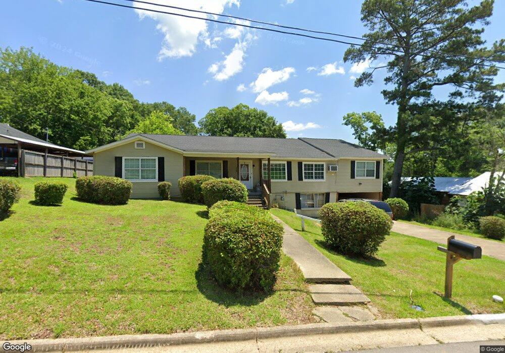 1021 N 14th Ave, Laurel, MS 39440 - photo 1