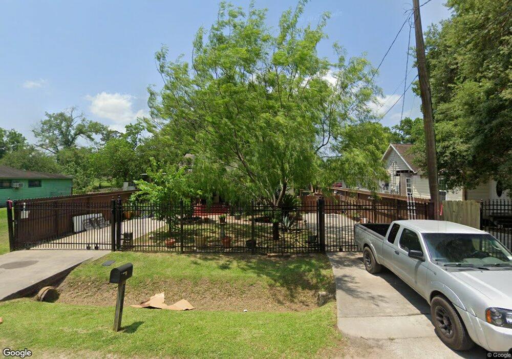 8923 Friendly Rd, Houston, TX 77093 - photo 1