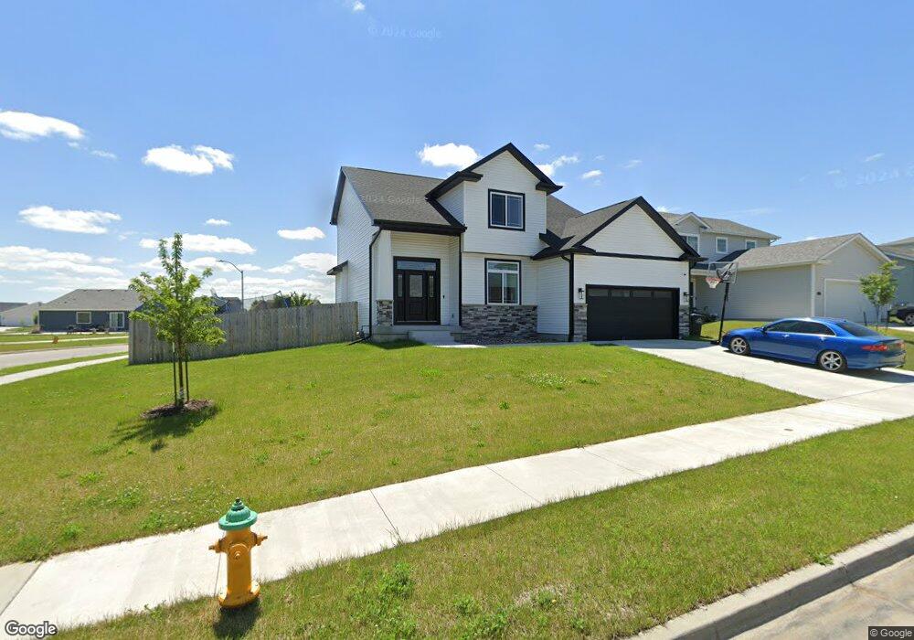 2405 Whispering Ridge Dr, Des Moines, IA 50320 - photo 1