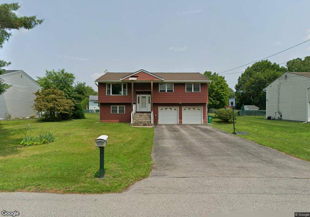 22 Sutton Park Rd, Poughkeepsie, NY 12603 - photo 1