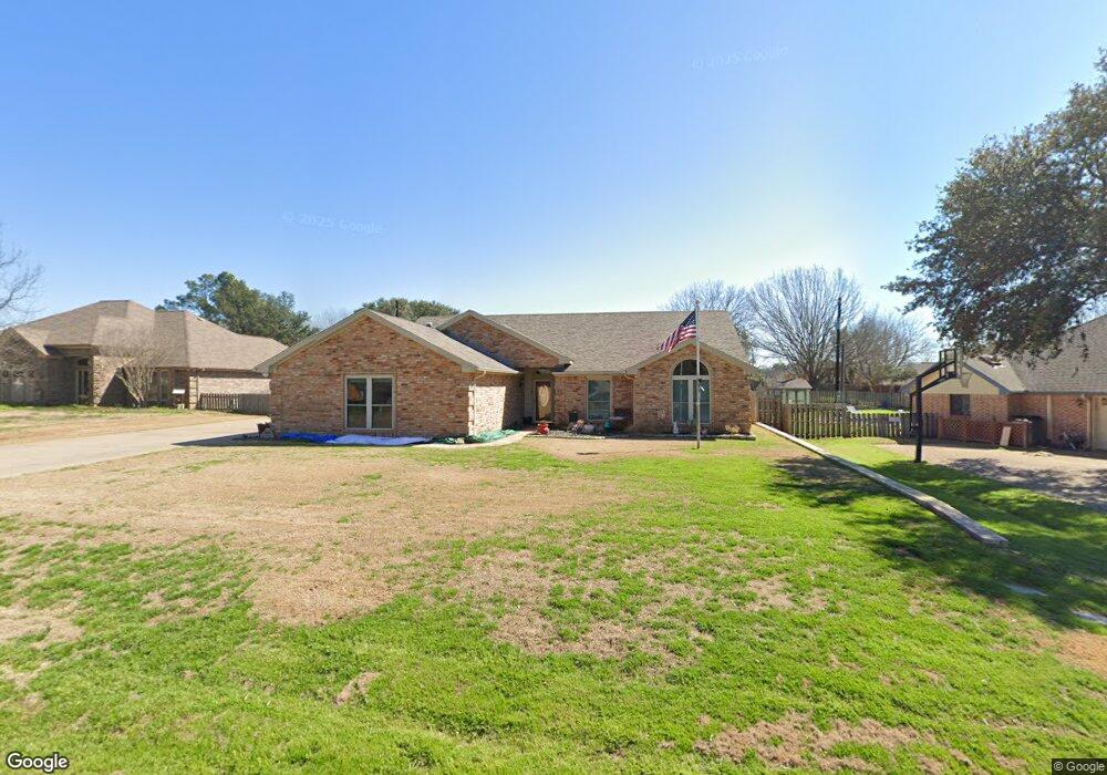 3926 Buena Vista Cir, Granbury, TX 76049 - photo 1