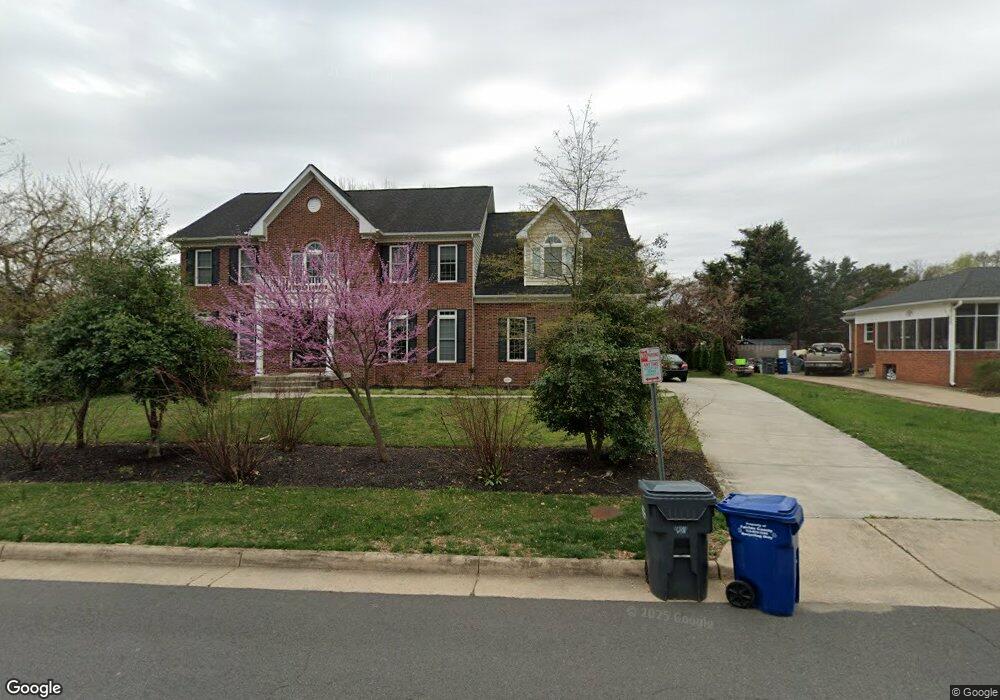 2701 Farmington Dr, Falls Church, VA 22041 - photo 1