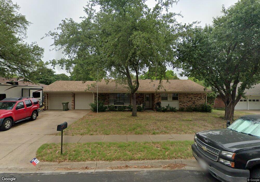 712 Bedford Ct W, Hurst, TX 76053 - photo 1