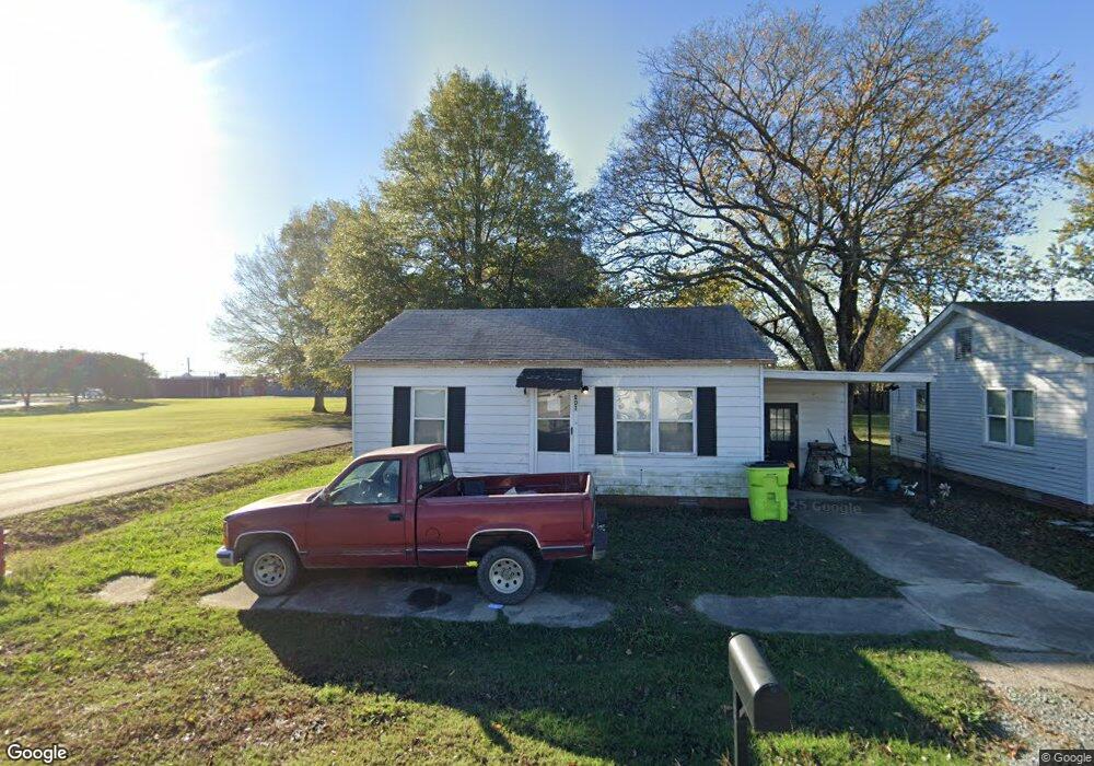 201 W 20th St, Stuttgart, AR 72160 - photo 1