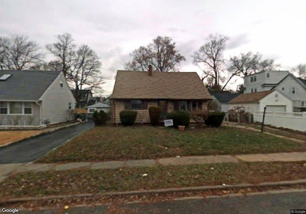 219 Baldwin Place, Oceanside, NY 11572 - photo 1