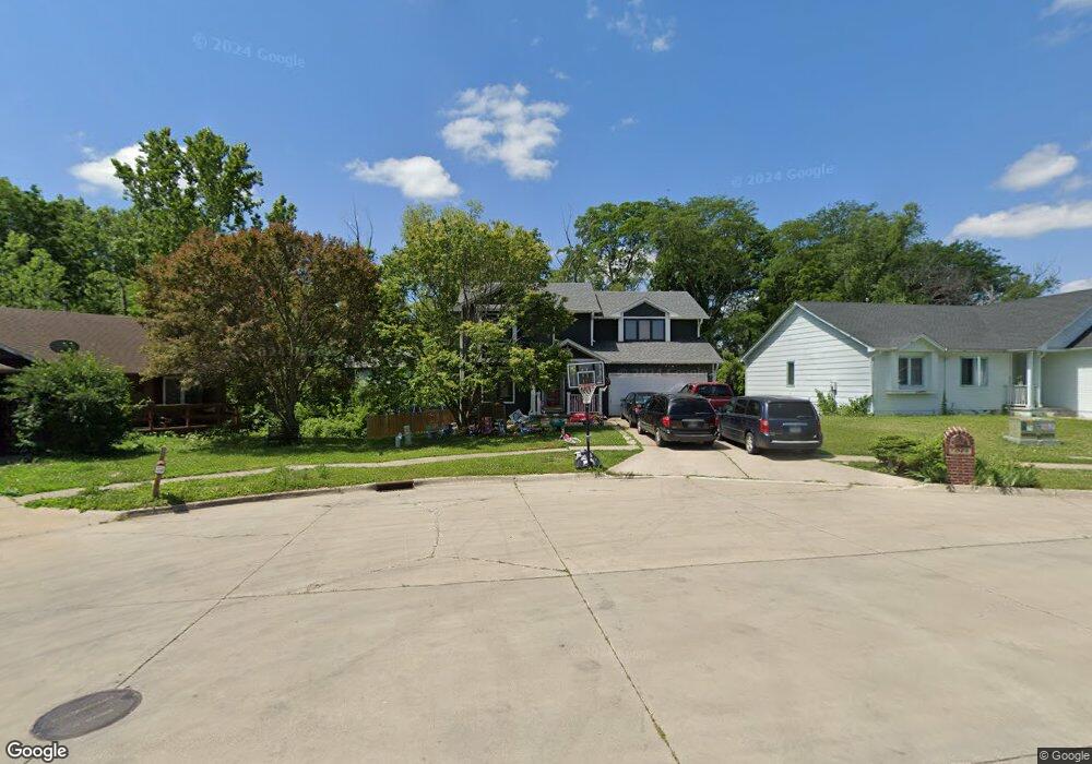 3036 Shadow Creek Ln, Des Moines, IA 50320 - photo 1