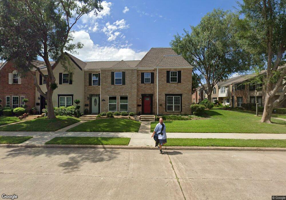 1149 Country Place Dr, Houston, TX 77079 - photo 1