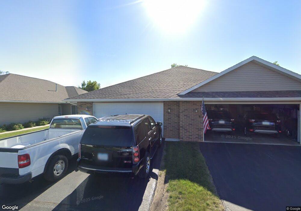 1438 Asbury Ln, Waterloo, IA 50701 - photo 1