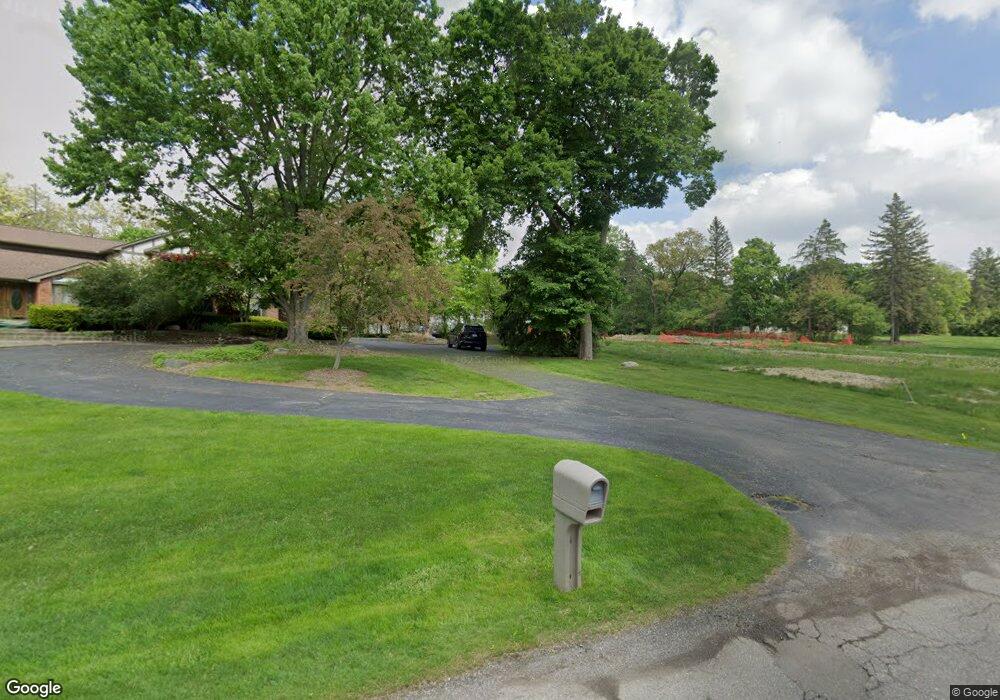 4767 Stoneleigh Rd, Bloomfield Hills, MI 48302 - photo 1