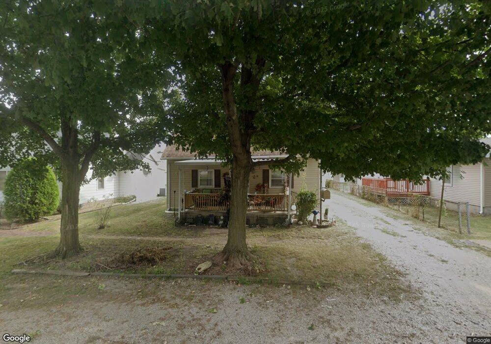 917 Piatt Ave, Mattoon, IL 61938 - photo 1