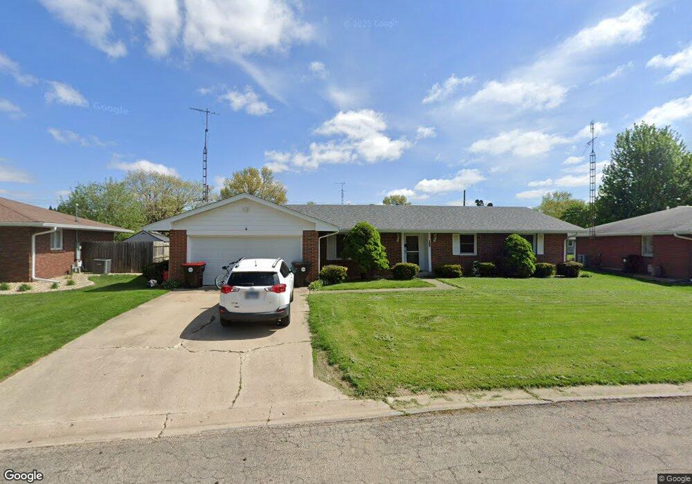 130 Churchill Ln, Lincoln, IL 62656 - photo 1