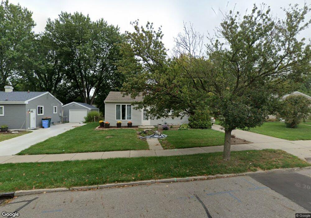4821 Lowcroft Ave, Lansing, MI 48910 - photo 1