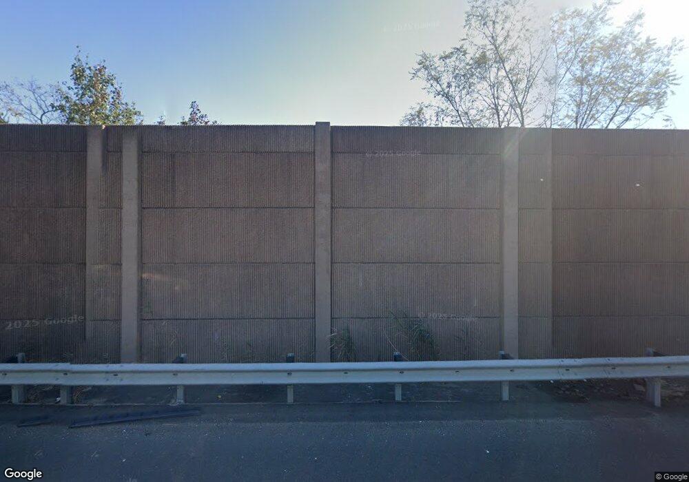 705 Cricket Ln, Woodbridge, NJ 07095 - photo 1