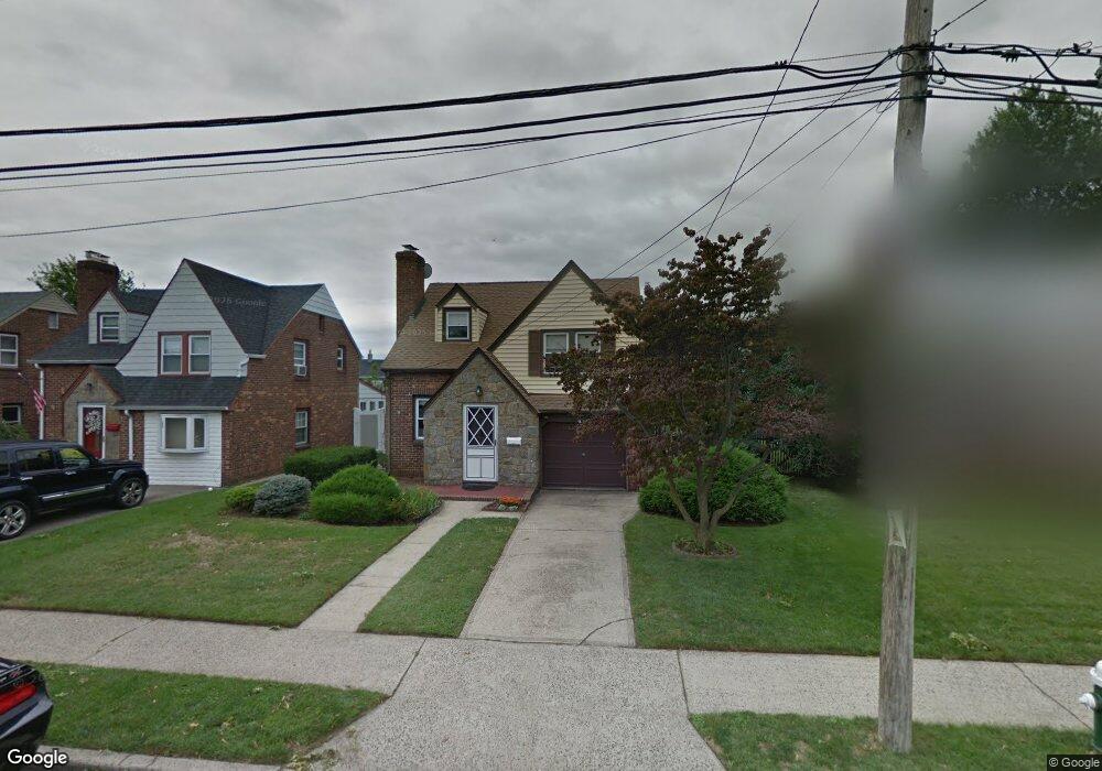 31 Poppy Ave, Franklin Square, NY 11010 - photo 1