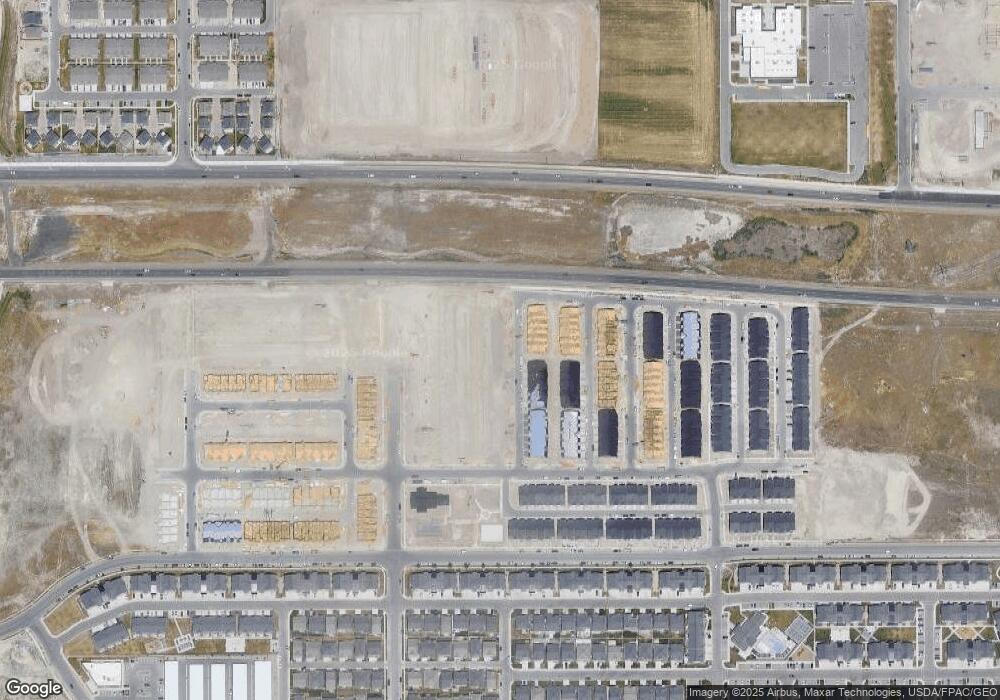 2054 N 4040 W unit 425, West, UT 84043 - photo 1