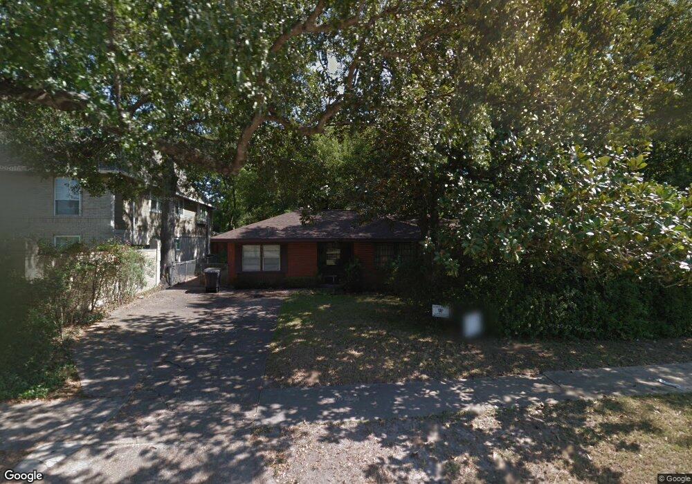 4106 T c Jester Blvd, Houston, TX 77018 - photo 1