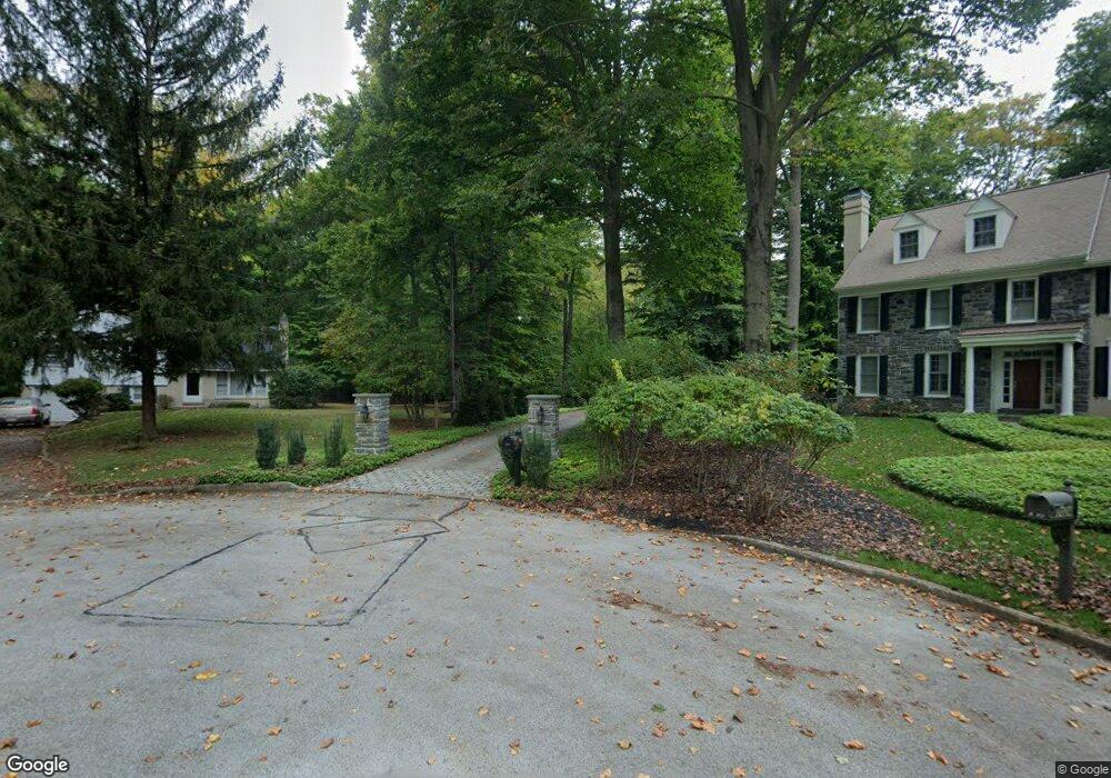 1081 Hedgerow Cir, Wayne, PA 19087 - photo 1