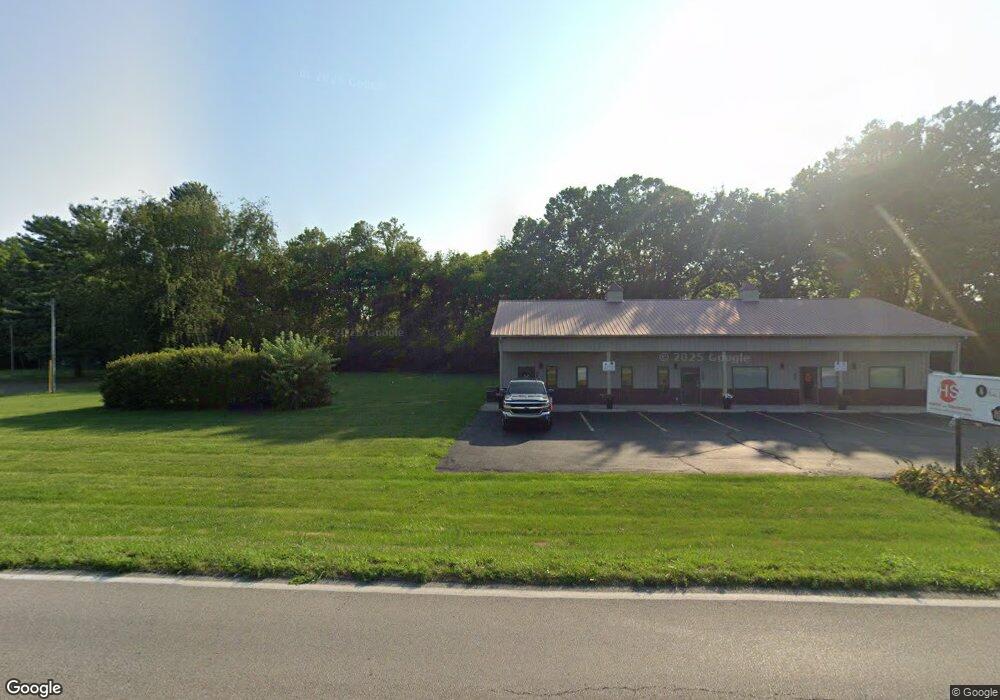 2865 N Court St, Circleville, OH 43113 - photo 1