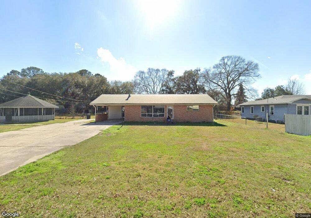 168 S Richelieu Cir, New Iberia, LA 70560 - photo 1