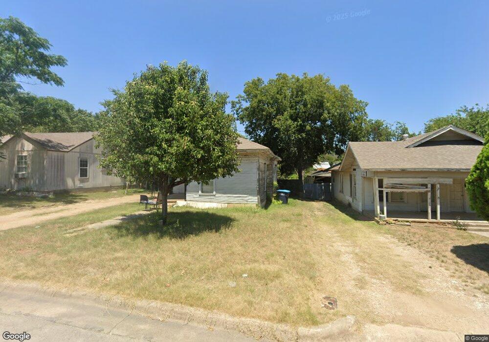2606 NW 26th St, Fort Worth, TX 76106 - photo 1
