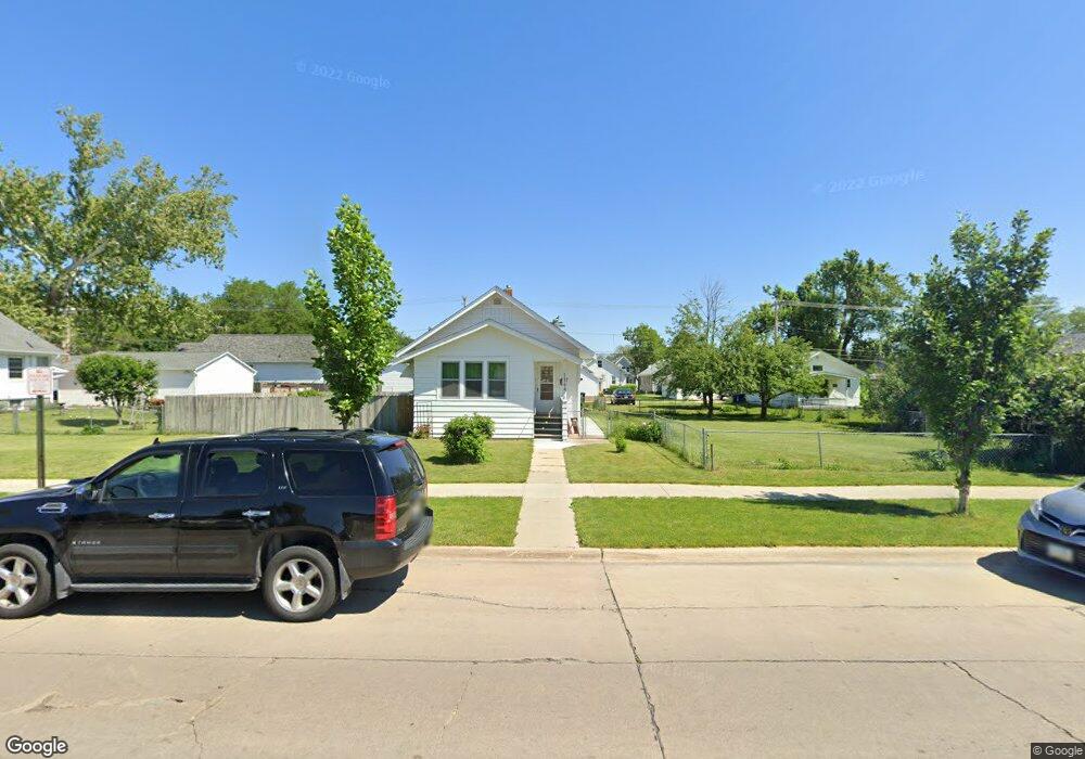 1144 E Ave NW, Cedar Rapids, IA 52405 - photo 1