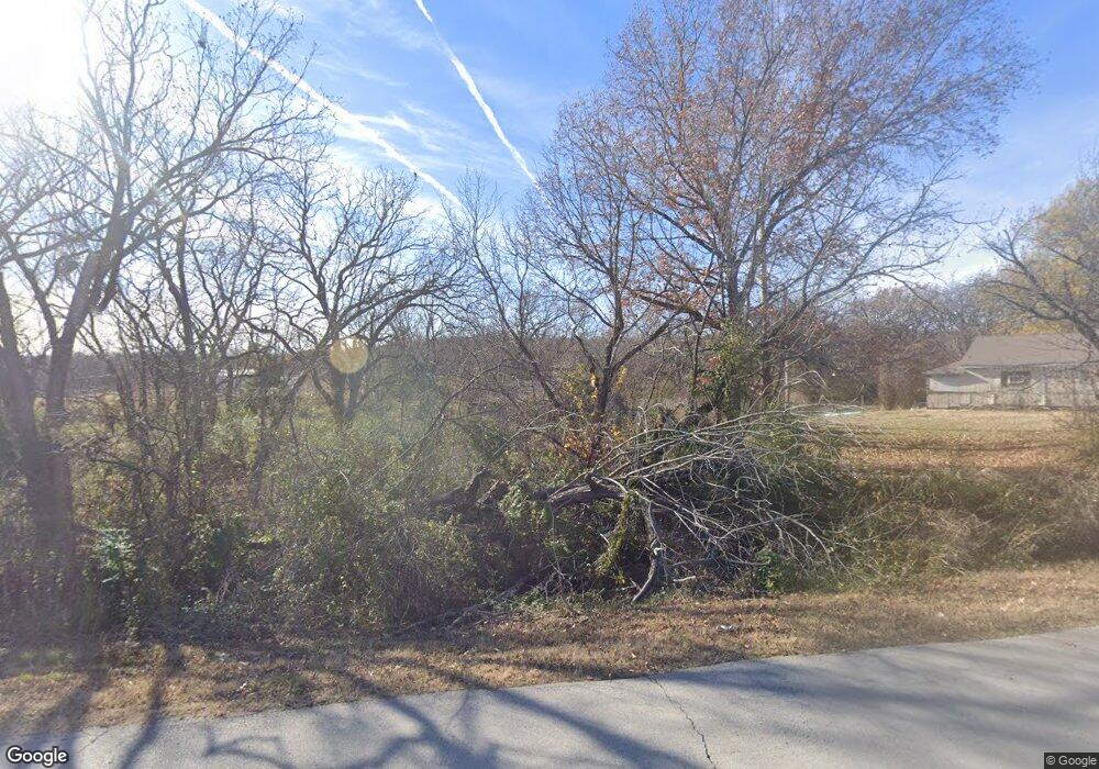 25385 Wilson Rd, Henryetta, OK 74437 - photo 1