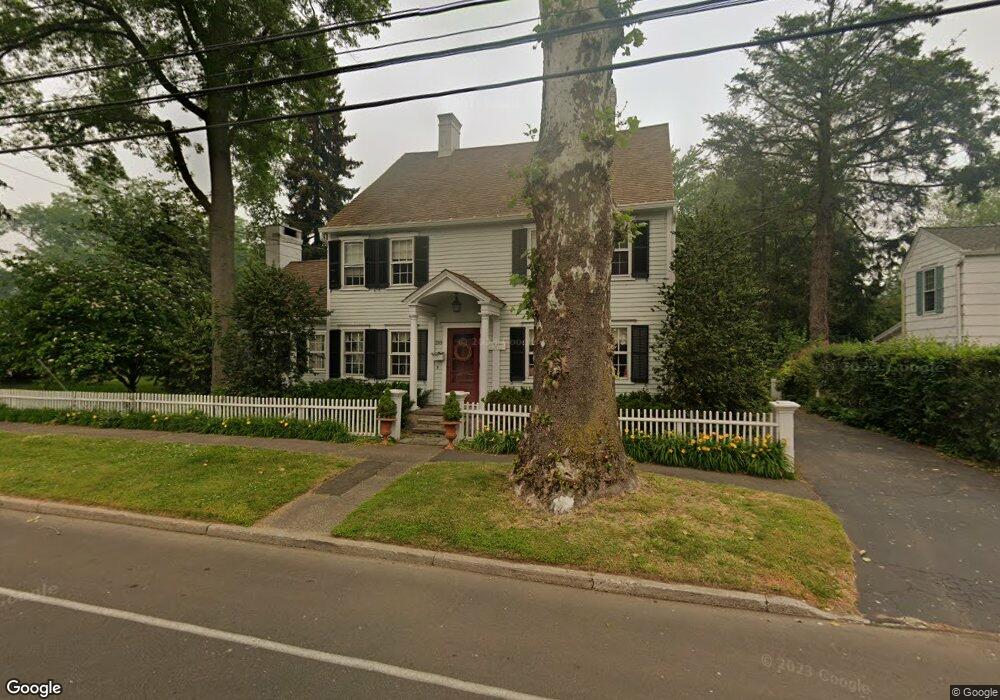 289 Beach Rd, Fairfield, CT 06824 - photo 1