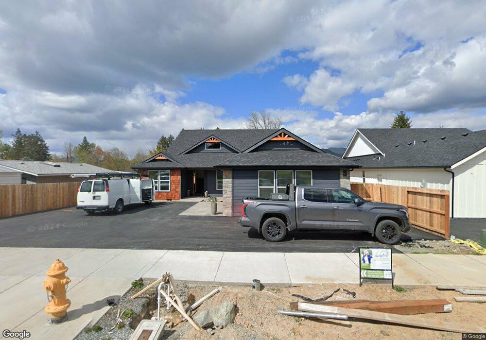 1915 Cloverlawn Dr unit 1, Grants Pass, OR 97527 - photo 1