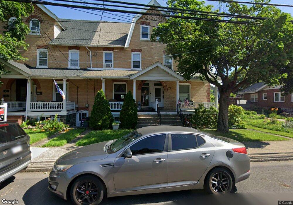 711 Juniper St, Quakertown, PA 18951 - photo 1