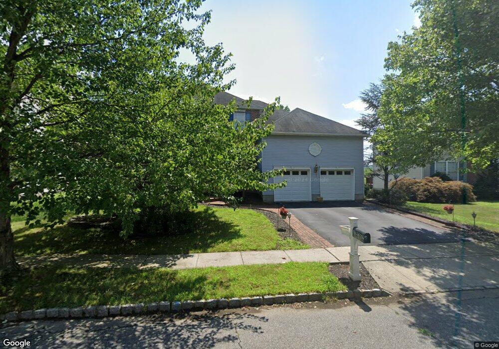 208 Natalie Dr, Phillipsburg, NJ 08865 - photo 1